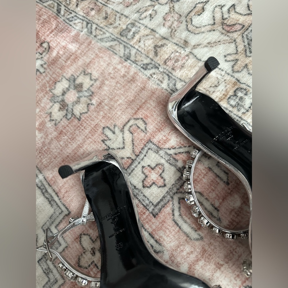 NWOT Retrofete Hanna Gemstone Silver Heels - Picture 14 of 16